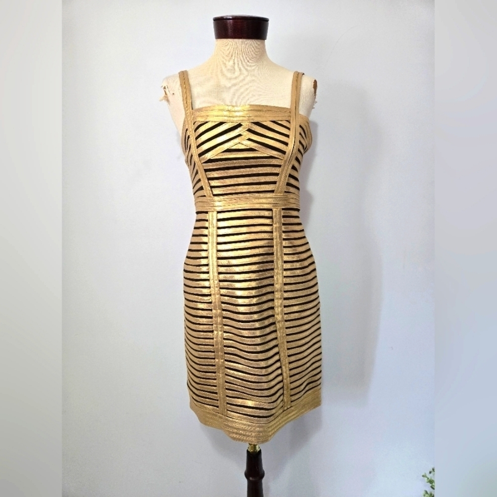 BCBG MAXAZARIA Gold And Black Striped Sleeveless Mini Dress. Size 6